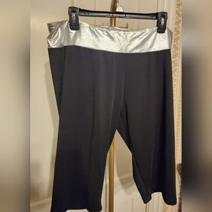 Womens Pre Loved Worn Once Sz XXL Bermuda Gym Pants Black Silver